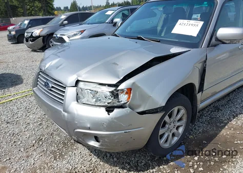 2006 Subaru Forester 2.5X из США, поврежденный, VIN JF1SG65696H741655